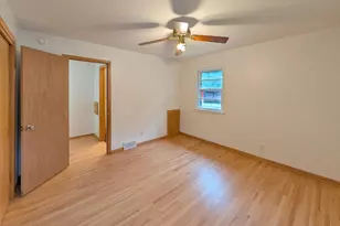 5711 Xerxes Ave S, Minneapolis, MN 55410 - Photo 14