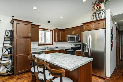 3993 Stone Point Drive NE, Rochester, MN 55906 - Photo 4