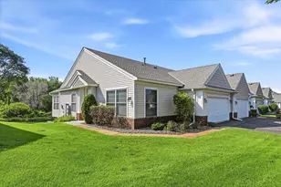 5818 Prairie Ridge Dr, Shoreview, MN 55126 - Photo 2