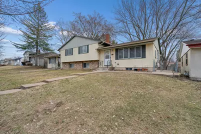 1586 Pacific St, Saint Paul, MN 55106 - Photo 2