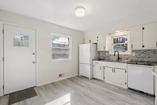 1586 Pacific St, Saint Paul, MN 55106 - Photo 10