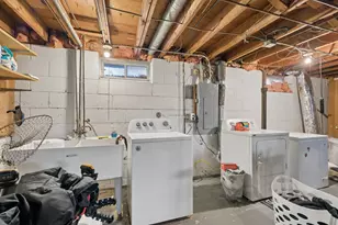 1586 Pacific St, Saint Paul, MN 55106 - Photo 32