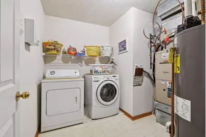 1948 Shamrock Place, Chaska, MN 55318 - Photo 28