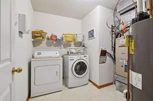 1948 Shamrock Pl, Chaska, MN 55318 - Photo 28