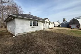 16612 670th Ave, Alden, MN 56009 - Photo 4