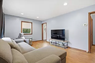 4442 Toledo Ave N, Robbinsdale, MN 55422 - Photo 8