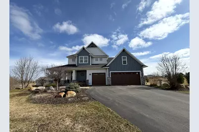 710 Crest Curve, Hudson, WI 54016 - Photo 2