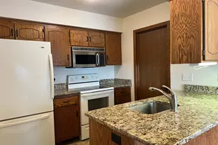 552 Donegal Cir, Shoreview, MN 55126 - Photo 10