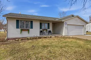 411 21st St NE, Menomonie, WI 54751 - Photo 36