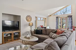 411 21st St NE, Menomonie, WI 54751 - Photo 6