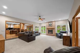 9376 Wedgewood Dr, Woodbury, MN 55125 - Photo 12