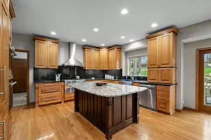 9376 Wedgewood Dr, Woodbury, MN 55125 - Photo 20