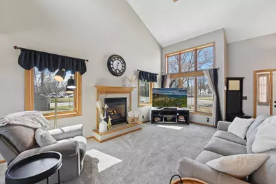 4023 Hadley Avenue N, Oakdale, MN 55128 - Photo 6