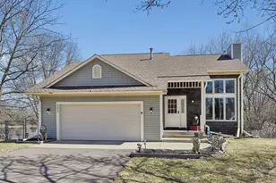 4023 Hadley Ave N, Oakdale, MN 55128 - Photo 2