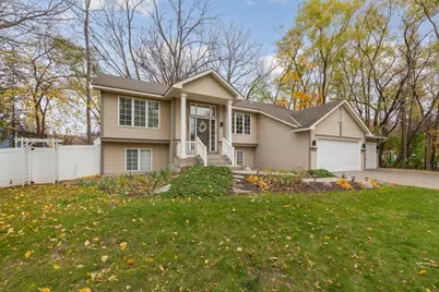1055 W County Road D, Shoreview, MN 55126 - Photo 2