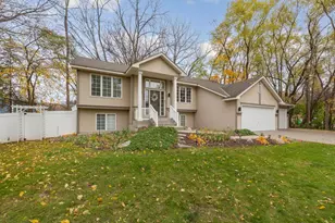 1055 W County Rd D, Shoreview, MN 55126 - Photo 2