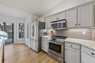 1055 W County Rd D, Shoreview, MN 55126 - Photo 18