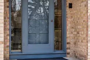 2017 Adeline Ct, Wayzata, MN 55391 - Photo 4