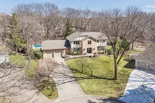 2017 Adeline Ct, Wayzata, MN 55391 - Photo 2