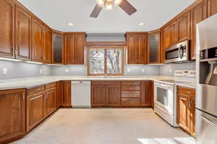 1610 29th Ave SE, Austin, MN 55912 - Photo 32