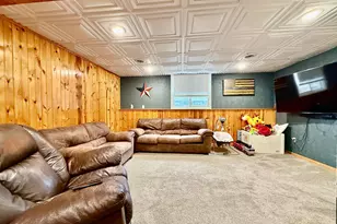 243 Edgeview Dr, Rollingstone, MN 55969 - Photo 6