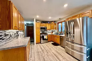 243 Edgeview Dr, Rollingstone, MN 55969 - Photo 4