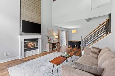 449 Mission Hills Way E, Chanhassen, MN 55317 - Photo 2