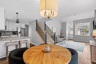 449 Mission Hills Way E, Chanhassen, MN 55317 - Photo 6
