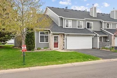 449 Mission Hills Way E, Chanhassen, MN 55317 - Photo 16