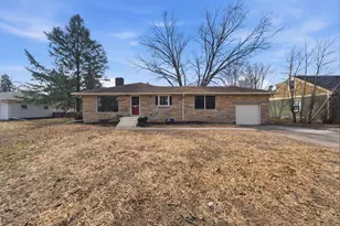 1446 Shryer Ave W, Roseville, MN 55113 - Photo 2