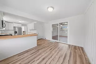 1446 Shryer Ave W, Roseville, MN 55113 - Photo 10