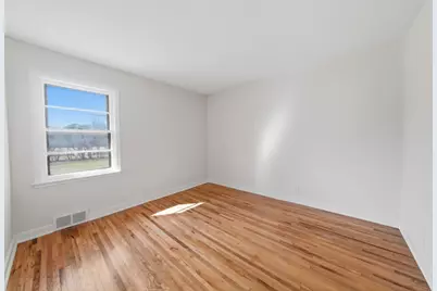 1446 Shryer Avenue W, Roseville, MN 55113 - Photo 20