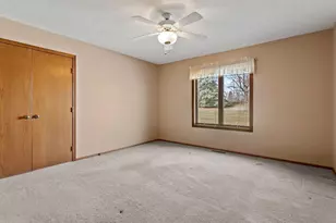 2720 Lake Ct Dr, New Brighton, MN 55112 - Photo 18