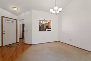 2720 Lake Ct Dr, New Brighton, MN 55112 - Photo 6