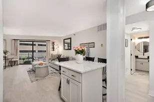 26 10th Street W, Saint Paul, MN 55102 - Photo 8