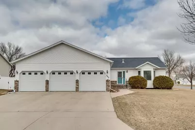 560 41st Avenue S, Moorhead, MN 56560 - Photo 2