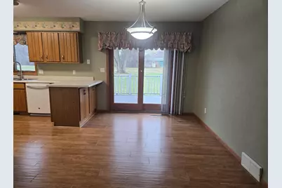 614 11th Street N, Mountain Lake, MN 56159 - Photo 6