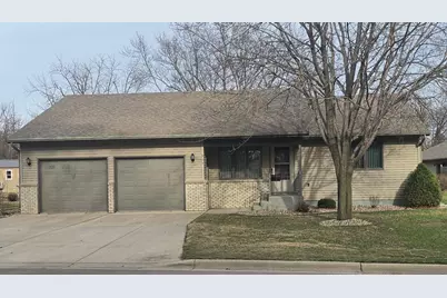 614 11th Street N, Mountain Lake, MN 56159 - Photo 2