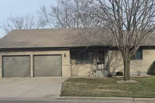 614 11th St N, Mountain Lake, MN 56159 - Photo 2