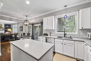 1944 Creek View Ct, Chanhassen, MN 55317 - Photo 18