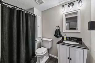 1944 Creek View Ct, Chanhassen, MN 55317 - Photo 46