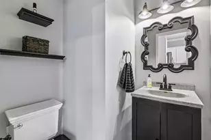 1944 Creek View Ct, Chanhassen, MN 55317 - Photo 28