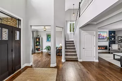 1944 Creek View Court, Chanhassen, MN 55317 - Photo 4