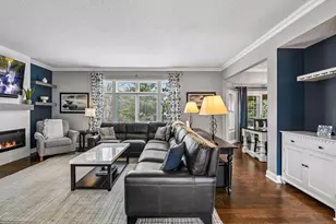 1944 Creek View Ct, Chanhassen, MN 55317 - Photo 8