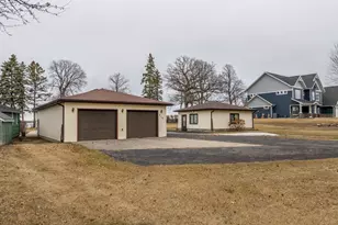614 S Shore Dr, Detroit Lakes, MN 56501 - Photo 28