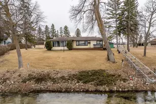 614 S Shore Dr, Detroit Lakes, MN 56501 - Photo 1