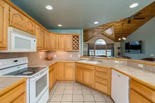 1101 8th St SE, Waseca, MN 56093 - Photo 4