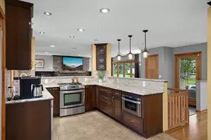 9717 Russell Ave S, Bloomington, MN 55431 - Photo 10