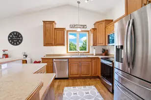 870 Brook Ln NE, Owatonna, MN 55060 - Photo 4