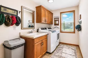 870 Brook Ln NE, Owatonna, MN 55060 - Photo 2